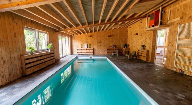 Коттедж Mansion With Pool & Bar