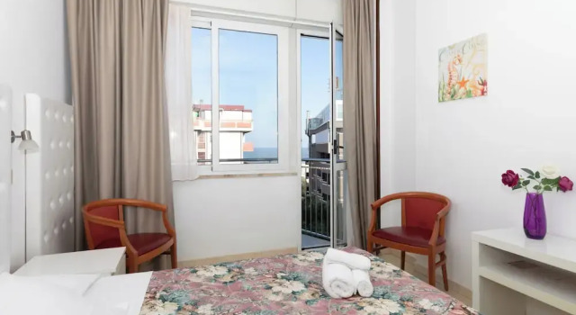 Двухместный номер Standard с балконом и с видом на море Hotel La Perla Rimini