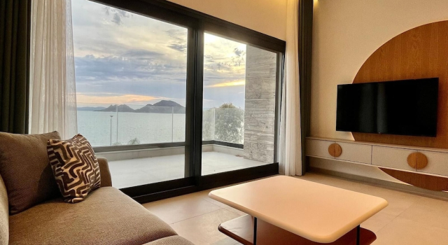 Семейный люкс с балконом и с видом на море Solt Suites Bodrum