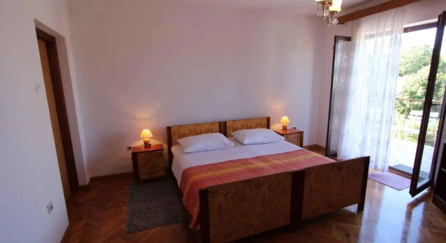 Apartments Tonica, Забронировать Апартаменты/квартира Отели Малинска с парковкой, Парковка