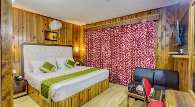 Двухместный номер Standard с балконом Hotel Samiru Manali