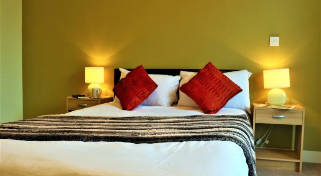 30 St James Walk, Забронировать Отель Бизнес-отели Челтнем, рядом с Cheltenham Playhouse, 4* 5*