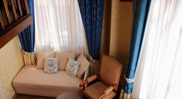 Полулюкс Hotel de la Bretonnerie