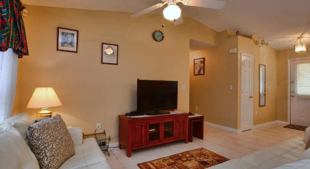 Вилла Greater Groves 3 Bedroom House w Pool - 5205GG