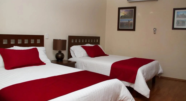 Hotel Plaza San Carlos, Rezervasyon Otel State of Puebla otoparklı oteller, Otopark