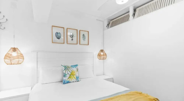 Clifton Studio 104