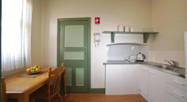 Апартаменты Ballarat Station Apartments Queen Studio with Spa
