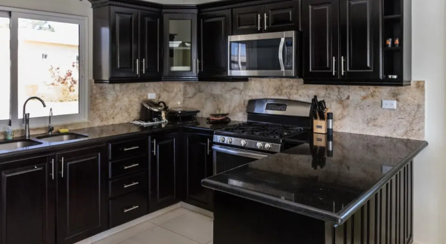 Вилла Villa with 4 Master Bedrooms w En-suite Bathrooms