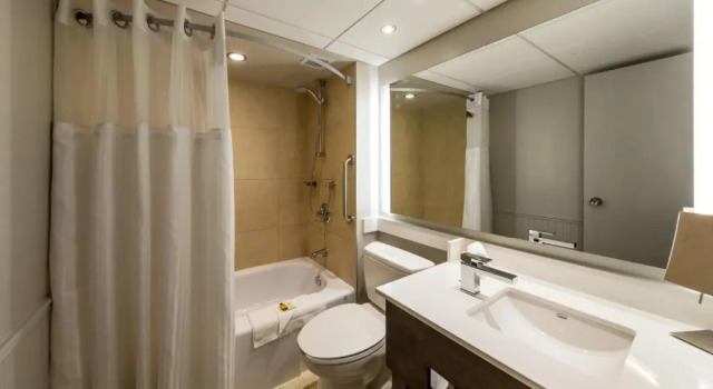 Двухместный номер Standard Hôtel & Suites Normandin Lévis