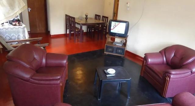 Kundasale Holiday Home