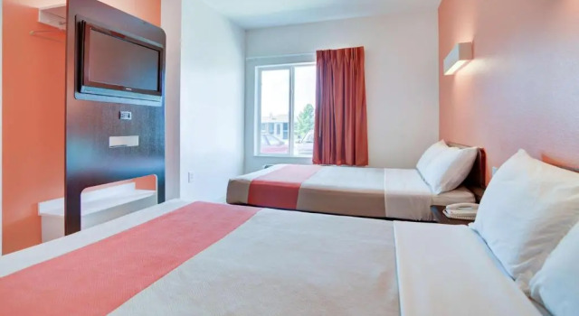 Четырёхместный номер Standard Motel 6-Roanoke, TX - Northlake - Speedway