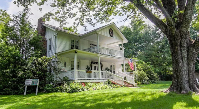 Номер Executive Buffalo Tavern Bed & Breakfast