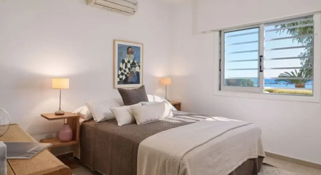 City Seafront Haven - 2 Bed Luxury Apartment, Boek Appartement Germasogeia 