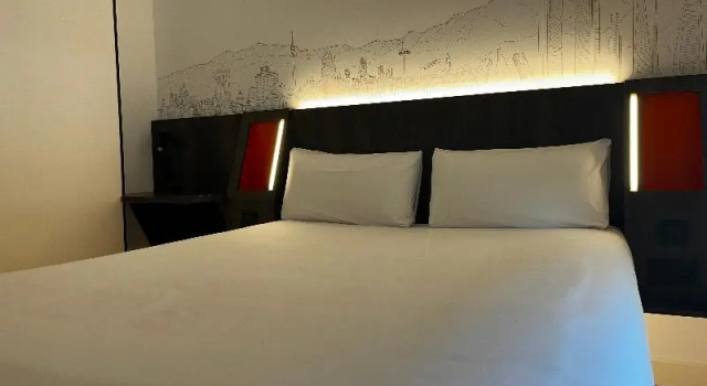 Номер Standard Отель Four Points Flex by Sheraton Madrid Atocha
