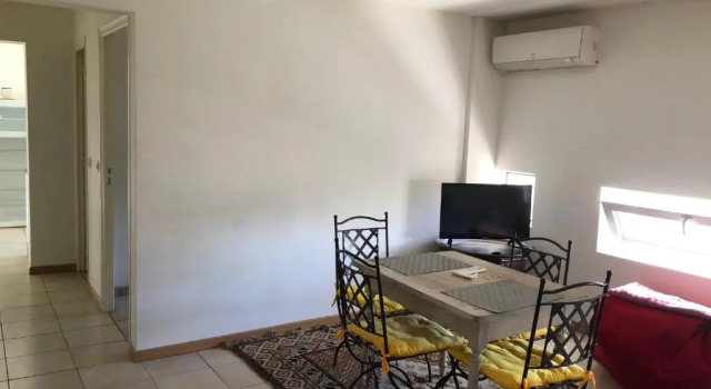T3 avec grande terrasse et jardin sur les hauteurs de Martigues, Забронировать Апартаменты/квартира Апартаменты Мартиг, рядом с Martigues Garden Beach, Апартаменты/квартира