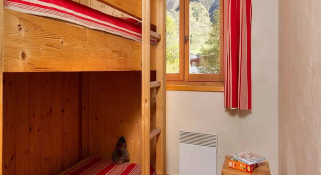 Central Alpine Apartment Near Tourist Office