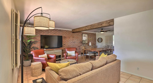 Pet-friendly Home, 4 Miles to U of A Campus, Rezerwuj Dom wakacyjny Tucson Arizona