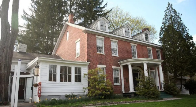 Race Brook Lodge, Varaa Hotelli Hotellit New England uima-altaalla, Uima-allas