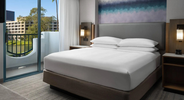 Люкс Цокольный этаж Costa Mesa Marriott