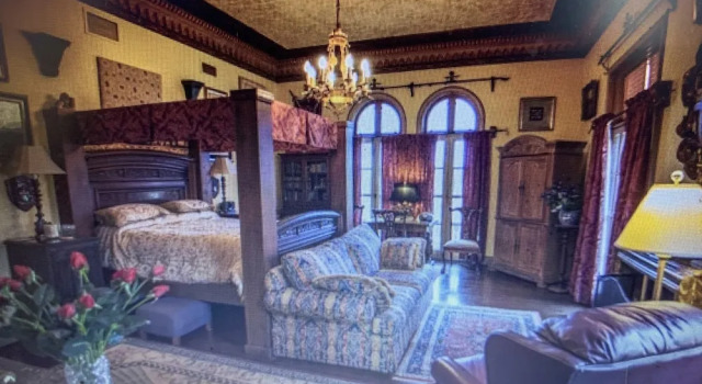 Люкс с балконом The Villa Bed and Breakfast
