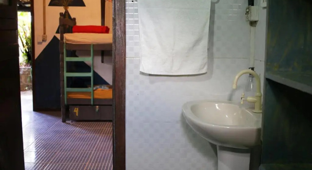 Кровать в общем номере (женский номер) Praia do Rosa Hostel