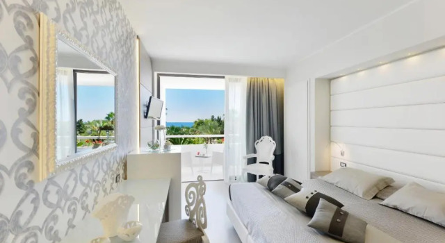 Полулюкс Mec Paestum Hotel
