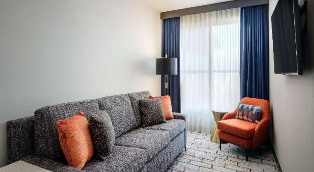 Двухместный люкс с 2 комнатами The Hoffmann Hotel Basalt Aspen Tapestry Collection Hilton