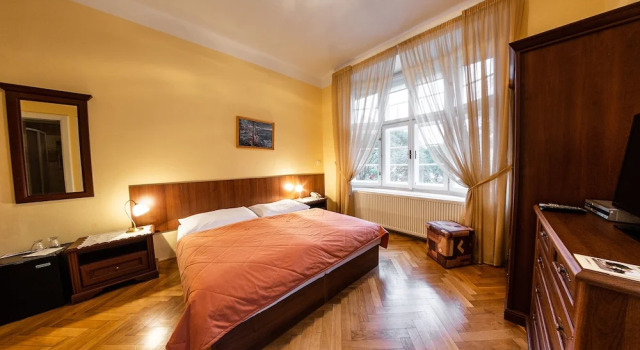 Superior quarto varanda Villa A. Malka