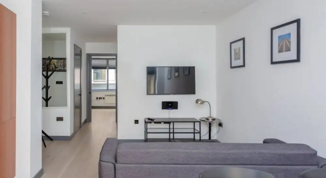 Stylish 1 Bedroom Apartment in Holborn in a Great Location
