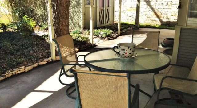 Коттедж с 2 комнатами Studio B Guest House