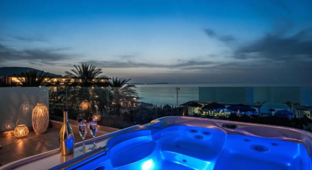 Люкс Superior с видом на море Drossia Palms Hotel and Nisos Beach Suites