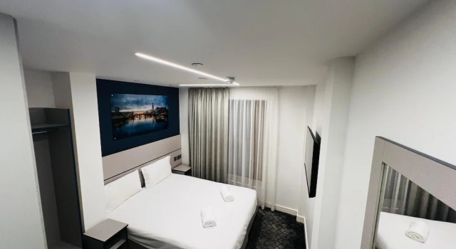 Номер Superior Ilford Grand Hotel