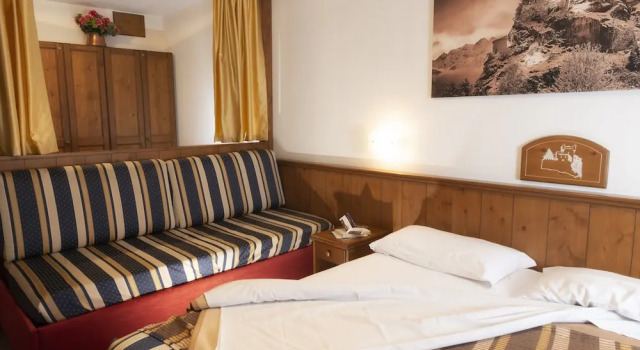 Трёхместный номер Standard с балконом Hotel Residence Chateau