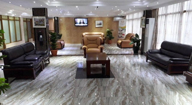 Tiffany Diamond Hotels Ltd - Indira Gandhi street, Buchen Sie Hotel Hotels in Daressalam mit Frühstück, in der Nähe von Zanzibar Ferry Terminal, Frühstück