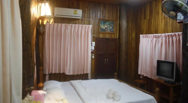 Двухместный номер Deluxe с балконом и с красивым видом из окна Ban Suan Kulap Keaw Resort