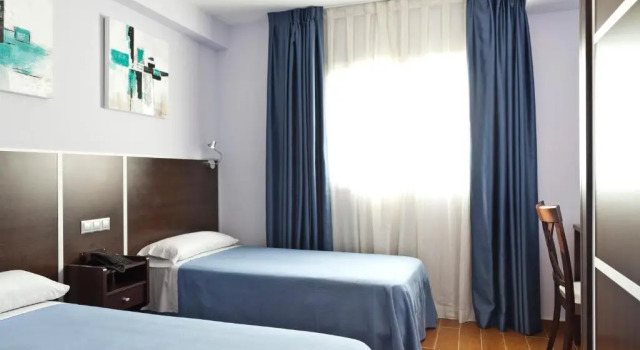 Трёхместный номер Standard Hostal Avenida Barajas