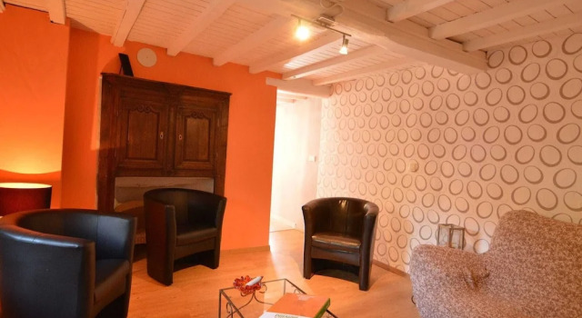 Cottage With Covered Swimming Pool, in a Quiet Location, Less Than 10km From La Roche