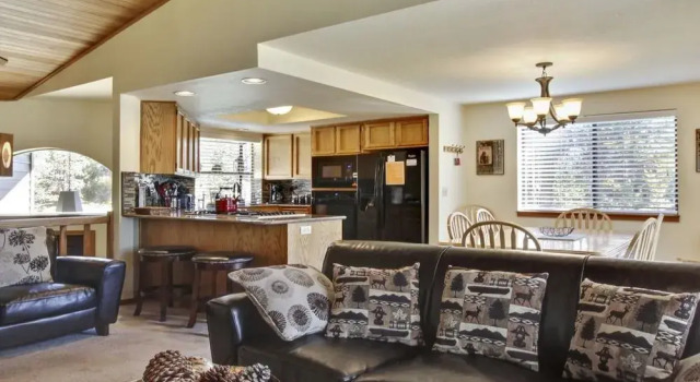 Fairway Village 12 3 Br home by RedAwning
