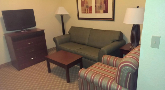 Country Inn and Suites Tulsa, Varaa Hotelli Tulsa Oklahoma