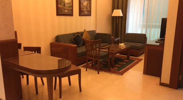 Полулюкс King Suites Hotel
