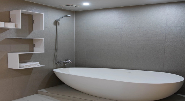 Полулюкс Black Sands Hotel