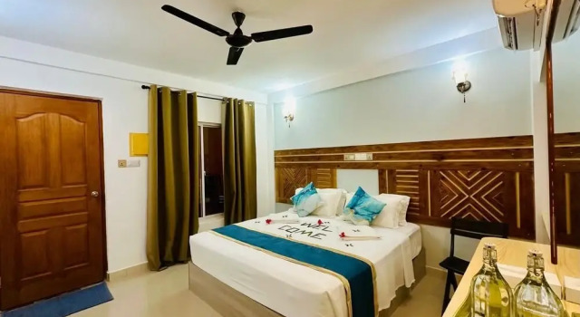 Двухместный номер Deluxe с балконом и с видом на бассейн Sorenzo Maldives