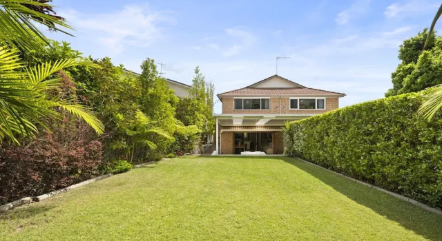 Апартаменты Spacious 3-bed Duplex in Leafy Seaforth