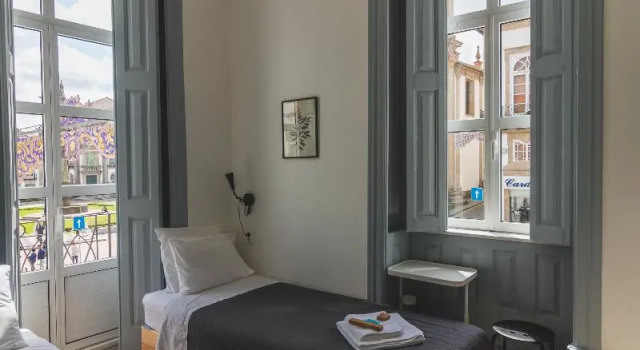 Vila Santa Cruz Guest House, Забронировать Гостевой дом Брага Portuguese Route of Santiago, рядом с Кафедральный собор в Браге
