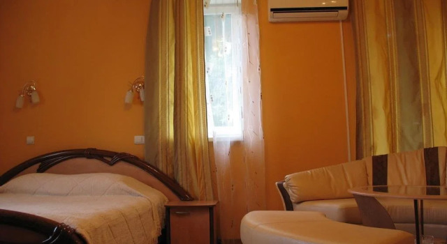Premier Club, Book Hotel Hotels in Chernivtsi with a Pool, Swimming Pool