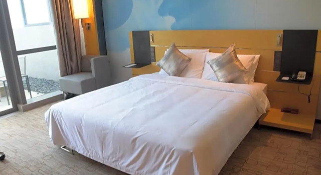 Двухместный номер Deluxe с видом на сад Novotel Haikou Xinbudao