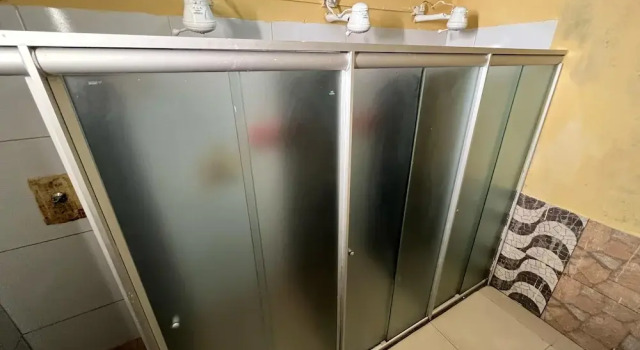 Кровать в общем номере (мужской номер) Hostel Leal Loyalty