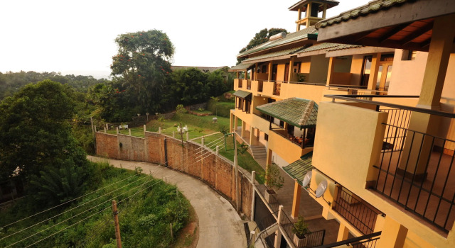 Отель Melheim Kandy Villas
