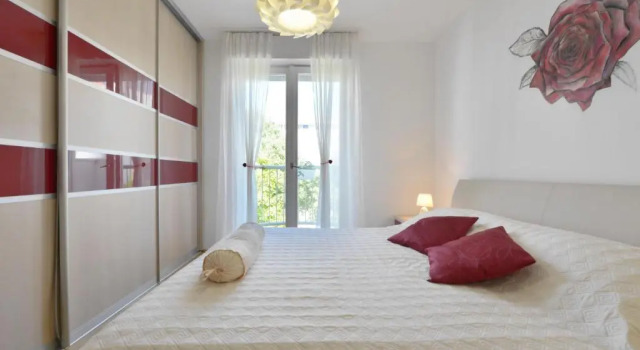 Cozy luxury beach apartment Split, Prenota Appartamento Splitska 