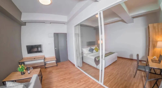 Люкс Yankin Heights Hotel